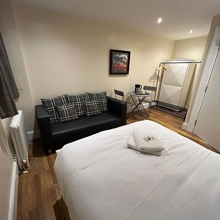 Modern Double Room With Sofa EDI Exterior photo