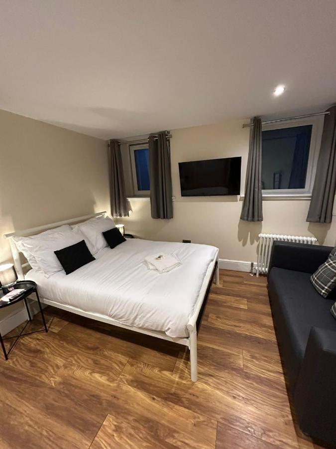 Modern Double Room With Sofa EDI Exterior photo
