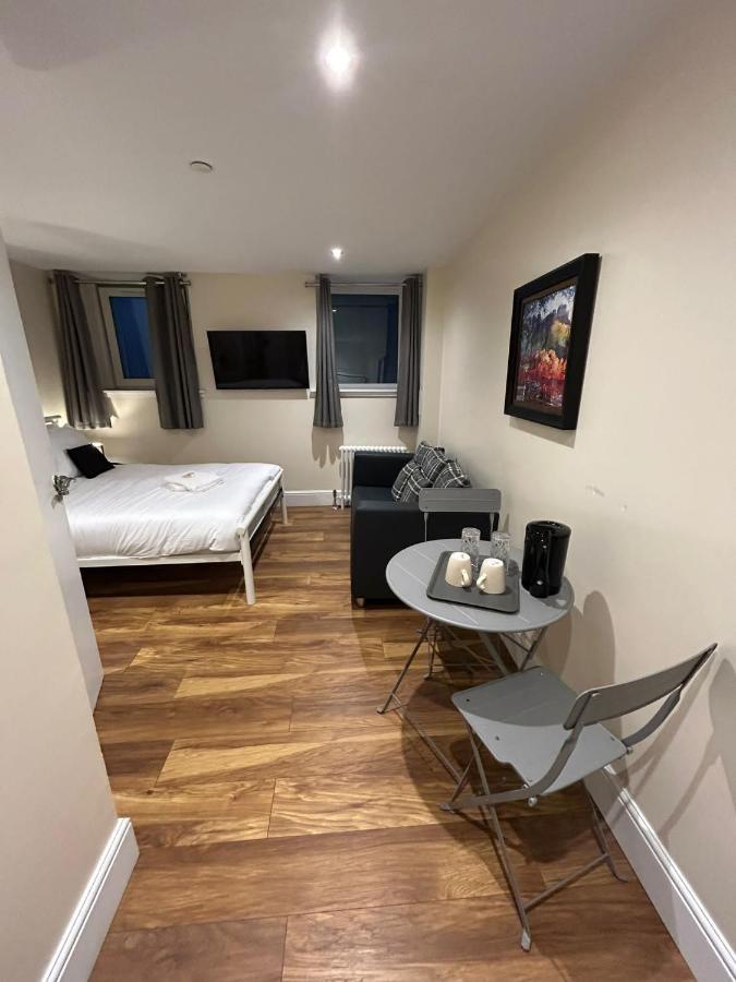 Modern Double Room With Sofa EDI Exterior photo